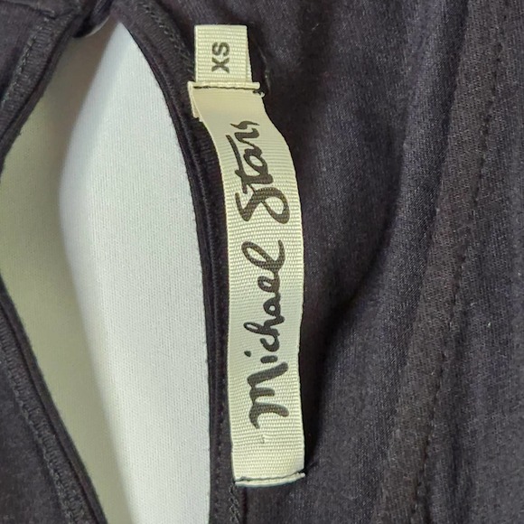 Michael Stars Black Jersey Jumpsuit XS Short Sleeves V Neck Cuffed Elastic Waist - Picture 5 of 9